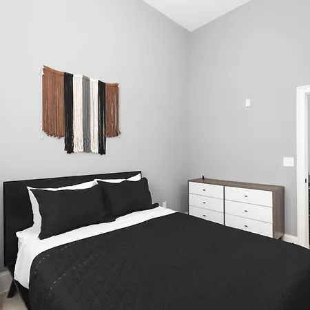 Apartment 3 Miles To Broadway, Walk To Restaurants And Coffee Nashville