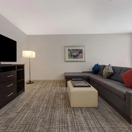 Homewood Vanderbilt Hotel 3*