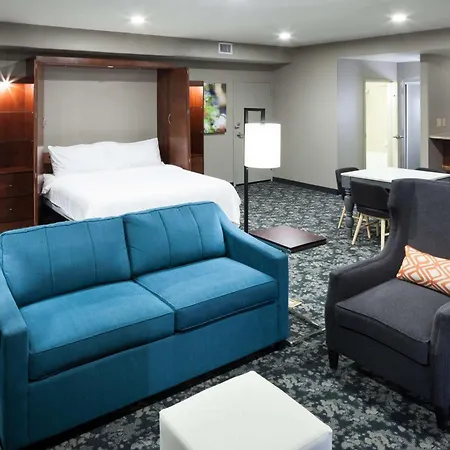 Hotel Hilton Garden Vanderbilt 3*