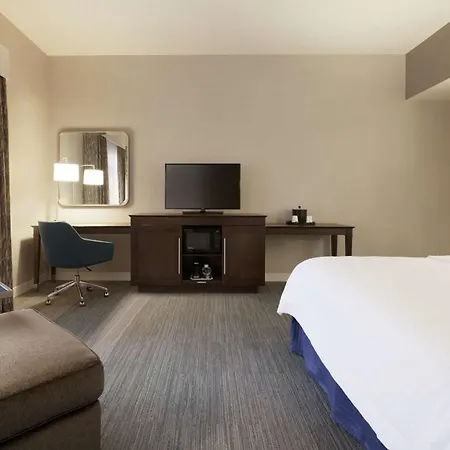 Hampton & Nashville-downtown Hotel 3*