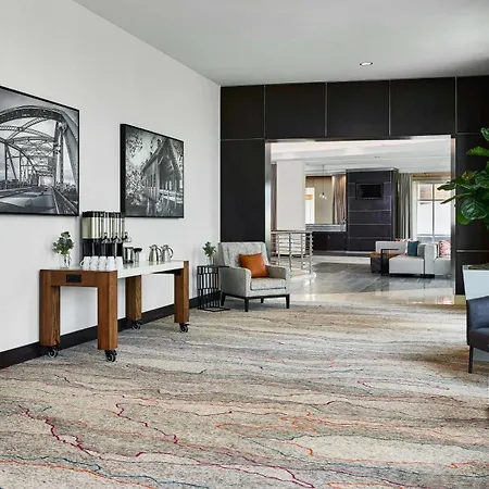 Hotel Hilton Garden Downtown Convention Center 3*