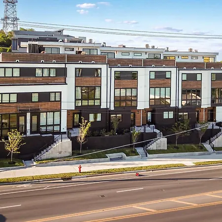 Sky High Cowgirl Luxe 4br W Rooftopdeck Karaoke Nashville