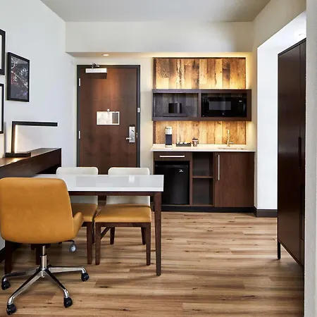 Hotel Embassy By Hilton Downtown Nashville