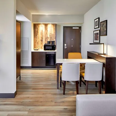 Hotel Embassy By Hilton Downtown Nashville