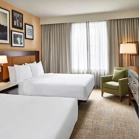 Hotel Embassy By Hilton Downtown