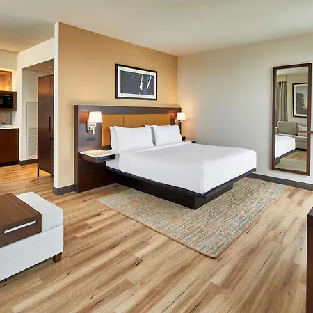 Hotel Embassy By Hilton Downtown Nashville