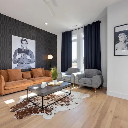 Modern Monroe - Private Rooftop - Minutes To Broadway Holiday home