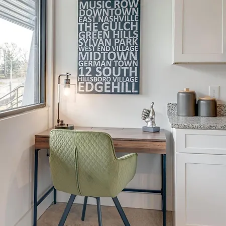 - 295 Park Blvd. #102 Nashville