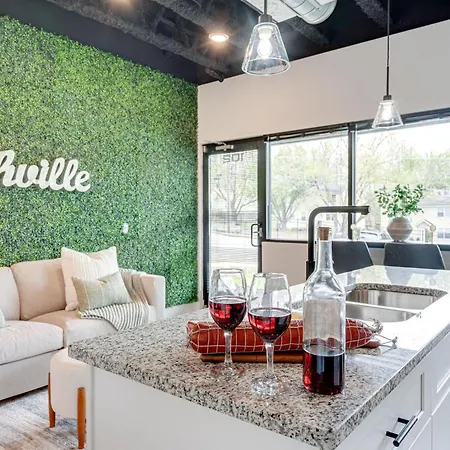 - 295 Park Blvd. #102 * Nashville