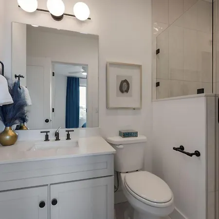 - 1400 Napoleon St. Holiday home *