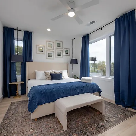 Holiday home - 1400 Napoleon St. Nashville