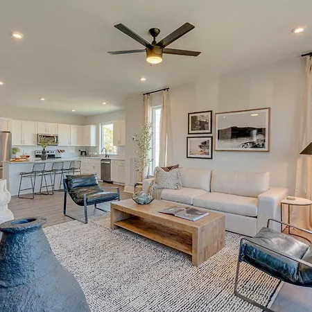 Holiday home - 5627, 5629, 5631 Lenox Ave - Combo Nashville