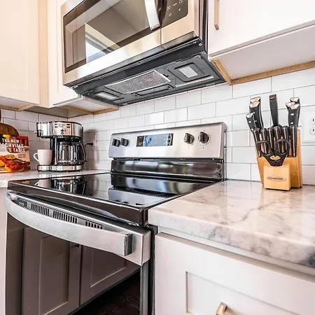 - 232 Oceola Ave