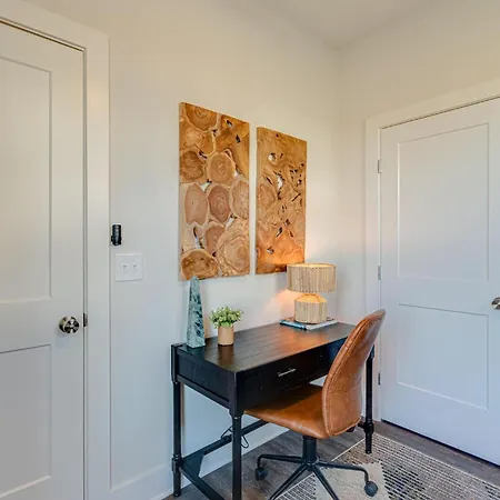 Holiday home - 5629 & 5631 Lenox Ave - Combo *