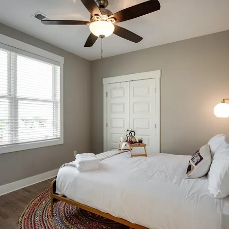 - 4405 Kentucky Ave Unit 402 Nashville