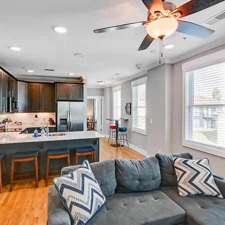 Modern Condo: Walk To Local Breweries! *