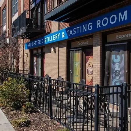Music Town - Gorgeous Germantown Apartment