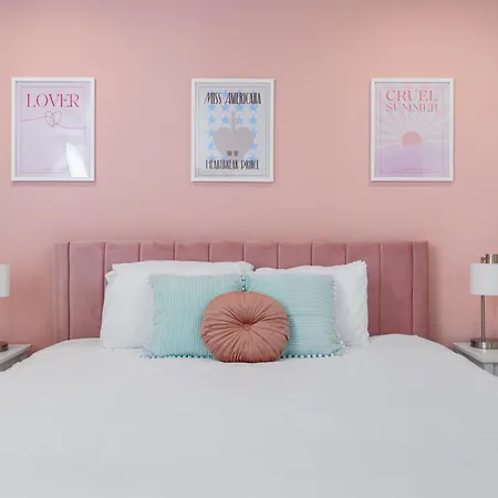 Taylor Swift Eras Inspired Home-10 Min To Broadway *