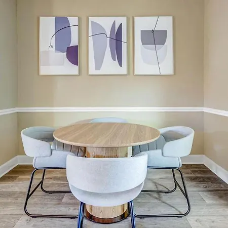 Landing Modern With Amazing Amenities Apartment *