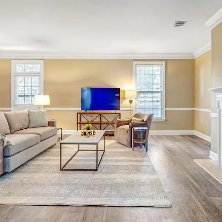 Landing Modern With Amazing Amenities * Nashville