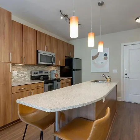 Landing Modern With Amazing Amenities Nashville