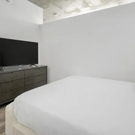 Landing Modern With Amazing Amenities Apartment Nashville
