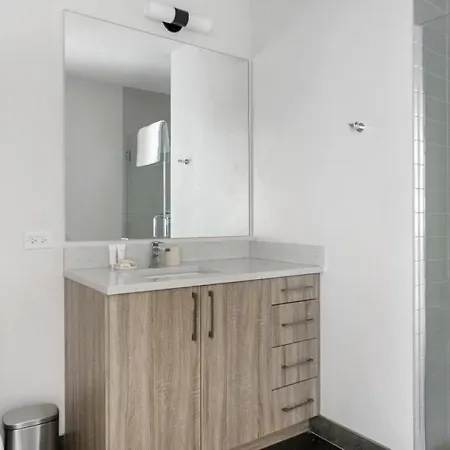 Landing Modern With Amazing Amenities * Nashville