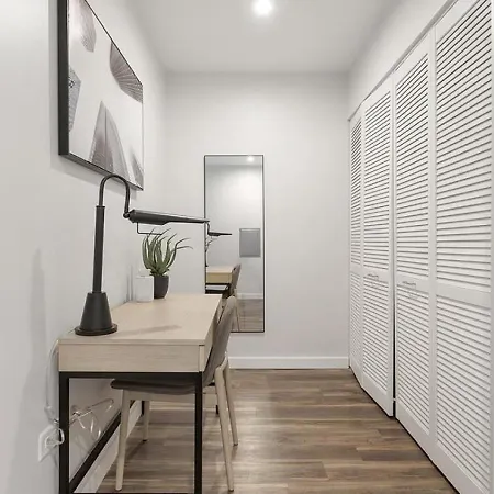 Landing - Modern With Amazing Amenities Apartment