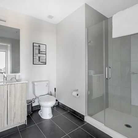 Landing - Modern With Amazing Amenities Apartment