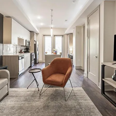 Apartment Landing Modern With Amazing Amenities Nashville