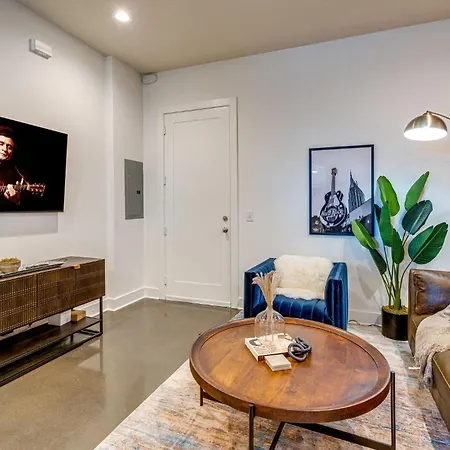Holiday home Lofts At 30th - Urban Lounge - Minutes To Broadway *