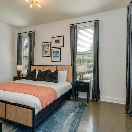 Holiday home Lofts At 30th - Neon Jukebox - Mins To Broadway Nashville
