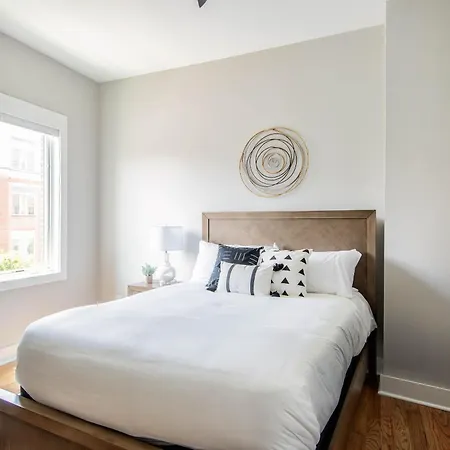Country Ensemble - Sleeps 24 - Elevator & Theater