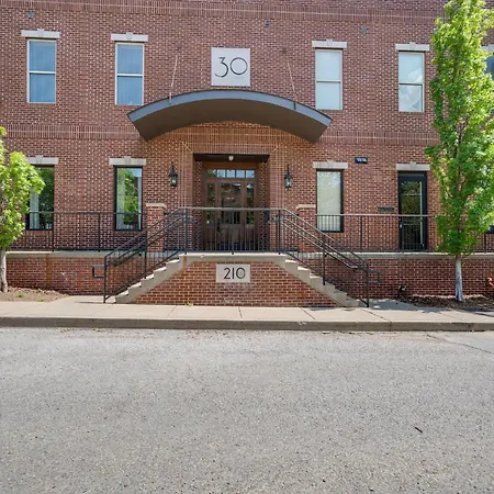 4 Designer Loft Units - Min To Broadway 4*