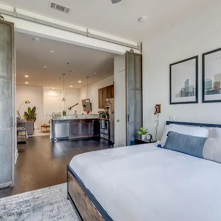 Lofts At 30th - Urban - Minutes To Broadway Holiday home *