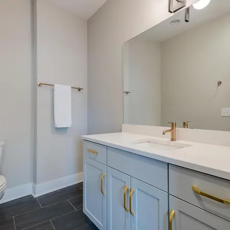 Holiday home Midtown Luxe - 2 Premium Town Homes - Rooftop Hot Tub
