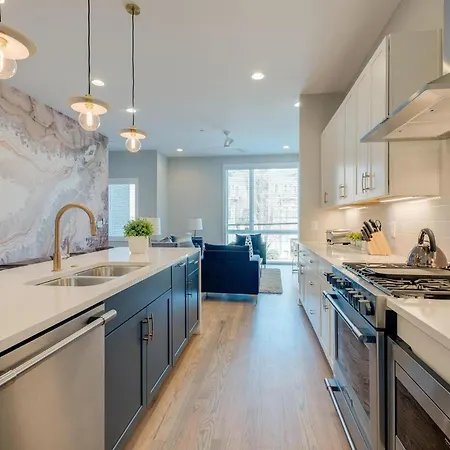 Midtown Luxe - 2 Premium Town Homes - Rooftop Hot Tub