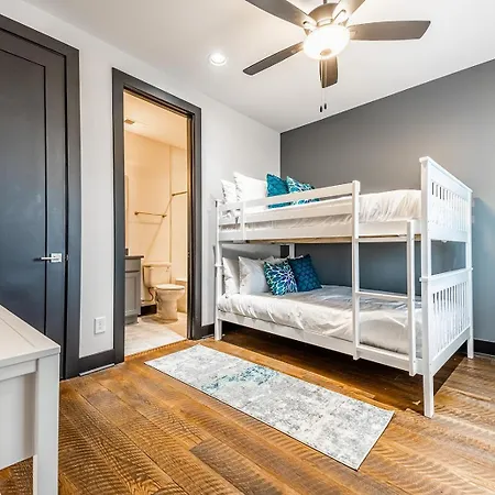 2 Designer Gulch Homes - Rooftop Hot Tub - Sleeps 24 Nashville