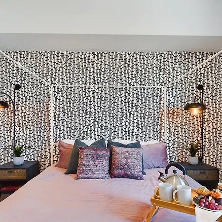 Foxy Skies - Private Rooftop - 5 Mins To Broadway Holiday home