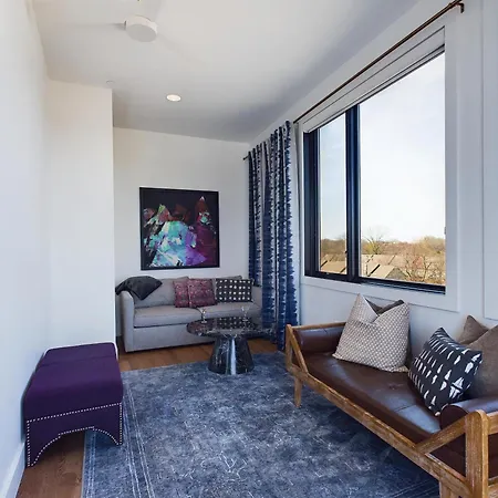Holiday home Foxy Skies - Private Rooftop - 5 Mins To Broadway