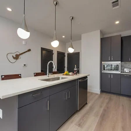 Plethora - Odyssey - Heart Of Midtown 4* Nashville