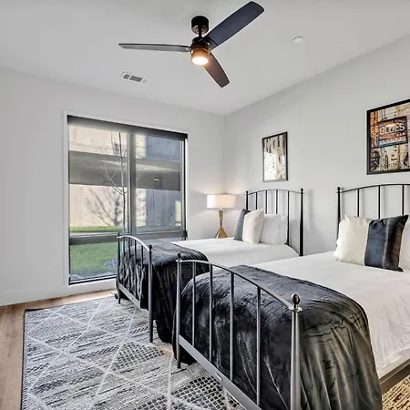 Tessera - 4 Side-by-side - Odyssey Holiday home Nashville