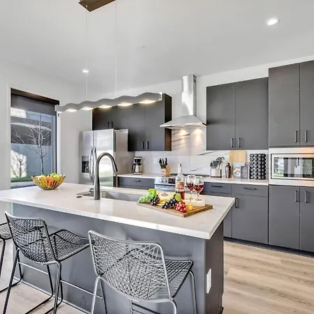 Southern Athens - Odyssey - Heart Of Midtown Holiday home *
