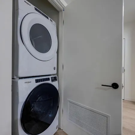 Holiday home Hyve - Timber Blanc - Walk To Broadway *