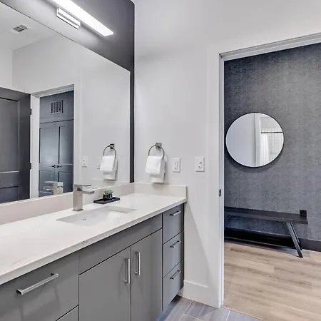 Rockin Retreat - Odyssey - Heart Of Midtown Holiday home