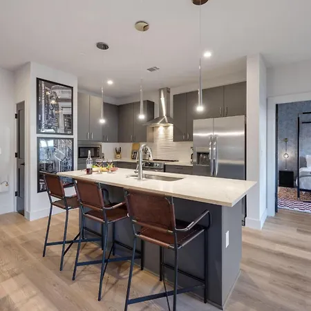 Demeter - Odyssey - Heart Of Midtown Holiday home *