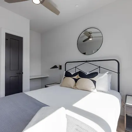 Muse - Odyssey - Heart Of Midtown Holiday home Nashville