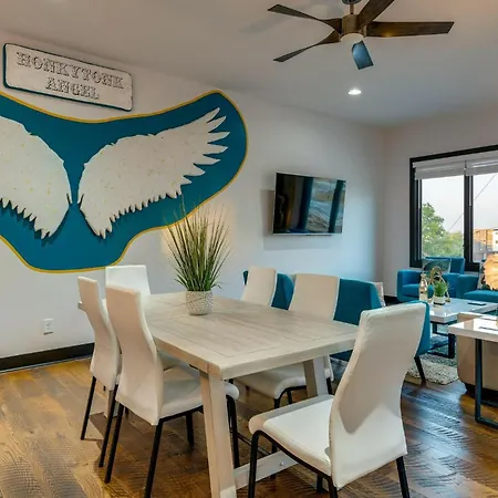 Holiday home 3 Designer Gulch Homes - Rooftop Hot Tub - Sleeps 36 Nashville