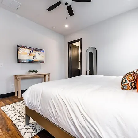 3 Designer Gulch Homes - Rooftop Hot Tub - Sleeps 36 *