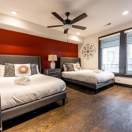 3 Designer Gulch Homes - Rooftop Hot Tub - Sleeps 36 Holiday home *